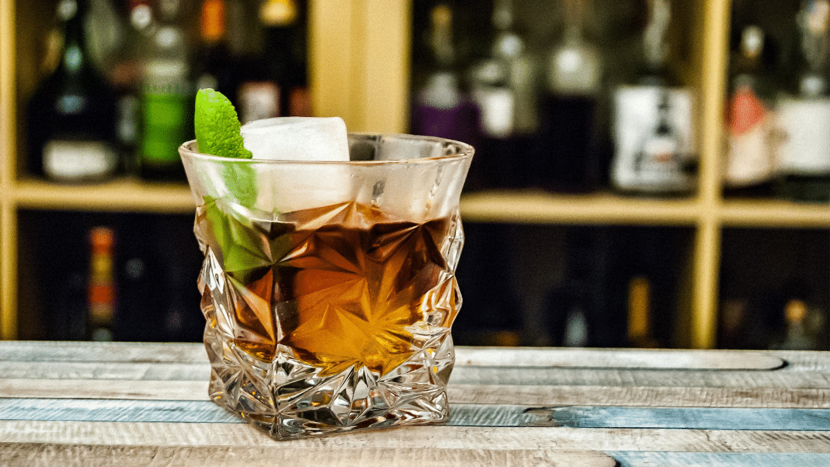 Cocktails innovants à base de whisky : 5 recettes pour épater vos invités